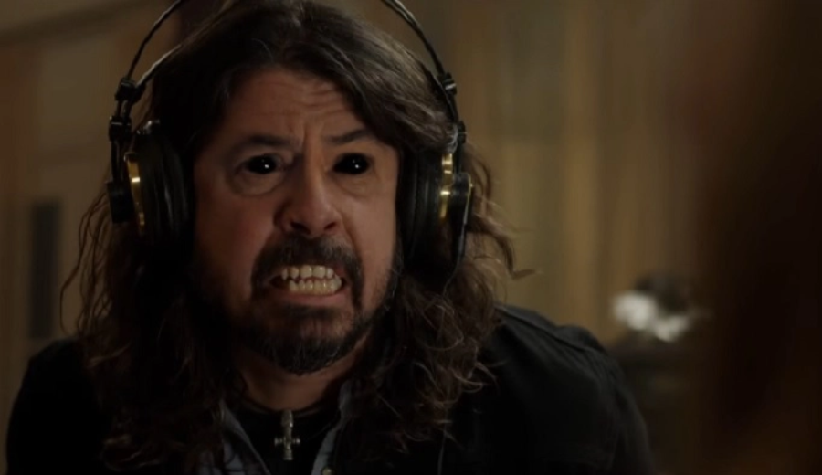 Foo-Fighters-lanca-clipe-de-March-of-the-Insane