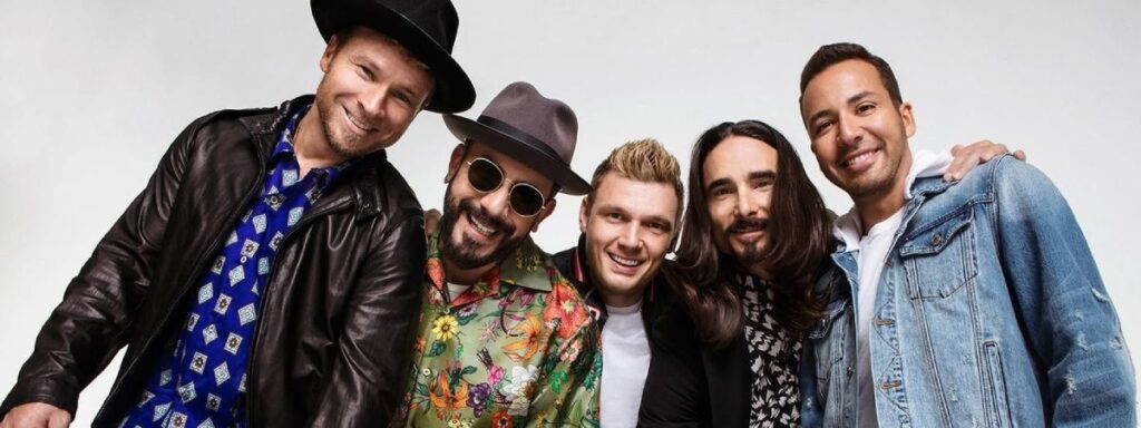 Backstreets-Back-disco-iconico-completa-25-anos-de-lancamento-neste-mes-1024x384